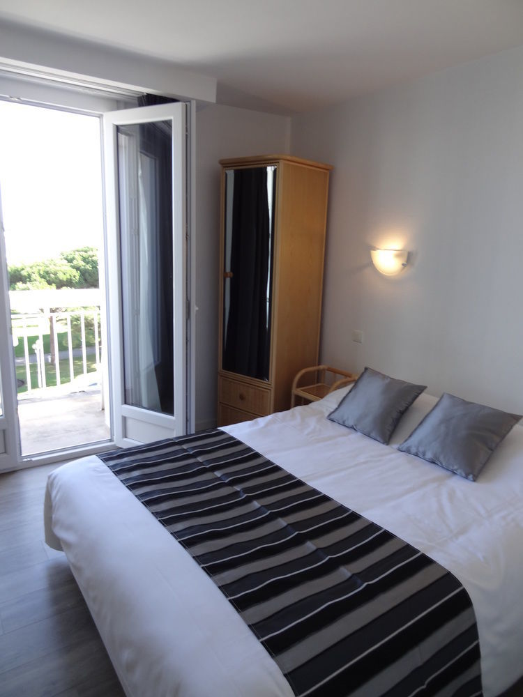 Brit Hotel Hermitage Royan Esterno foto